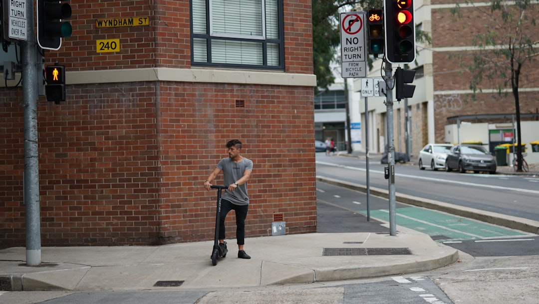 Take the best route in the city without the hassle and traffic. Because of their slim frame, electric scooters can ride on footpaths or narrow paths. It allows riders to avoid traffic and save more time on the road. Mearth electric scooters are the perfect commuting companion to ride you across the city quickly and safely.